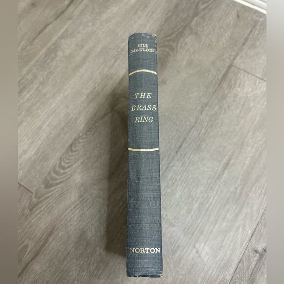 Blue vintage table book- The Brass ring - military history buff- some wear 70s - Picture 2 of 10